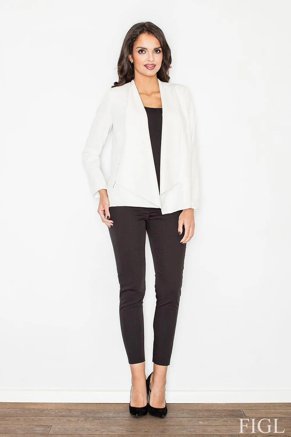 Chic Zip-Up Jacket with Plush Interior and Practical Zip Pockets