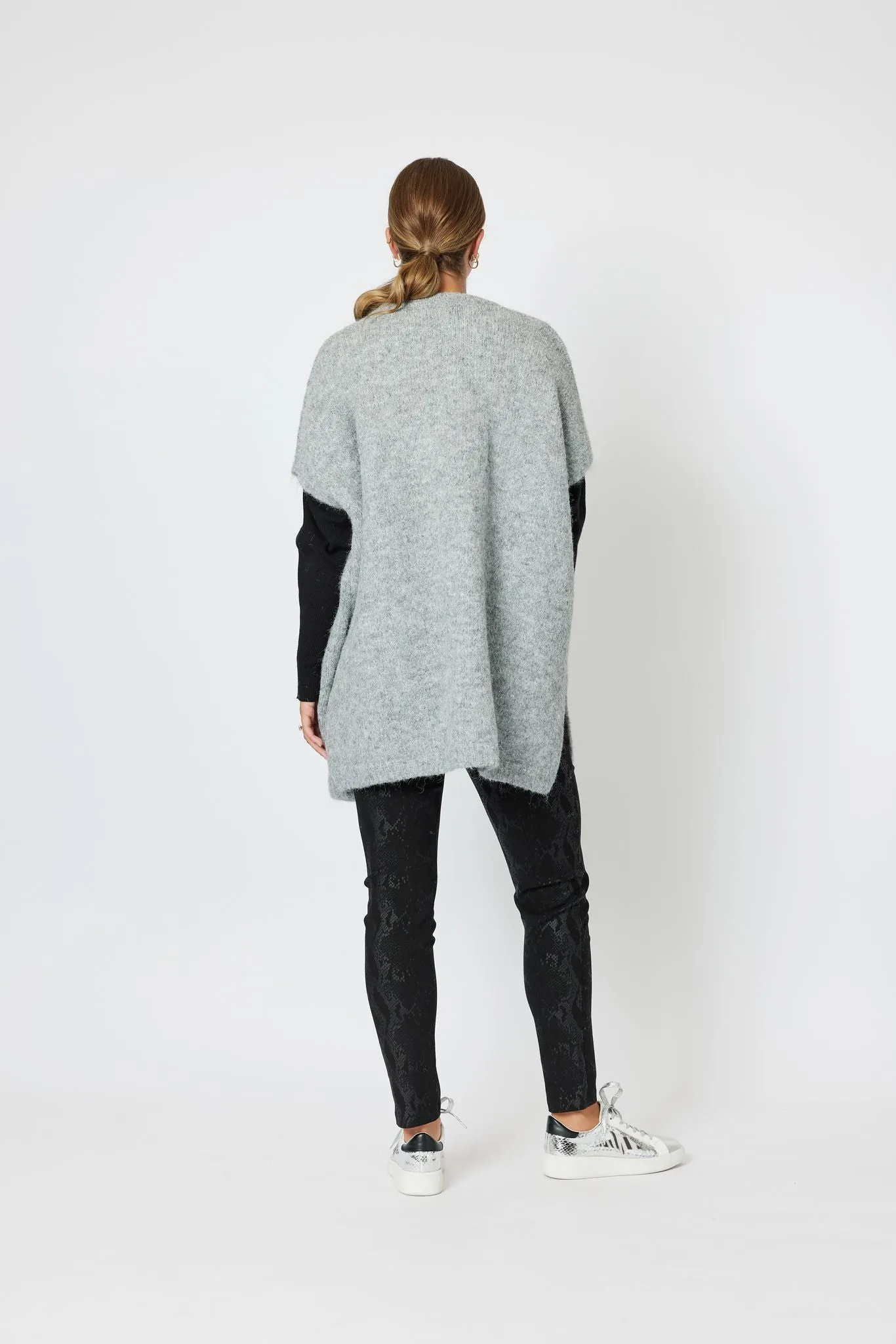 Verona Zip Through Vest Silver Marle