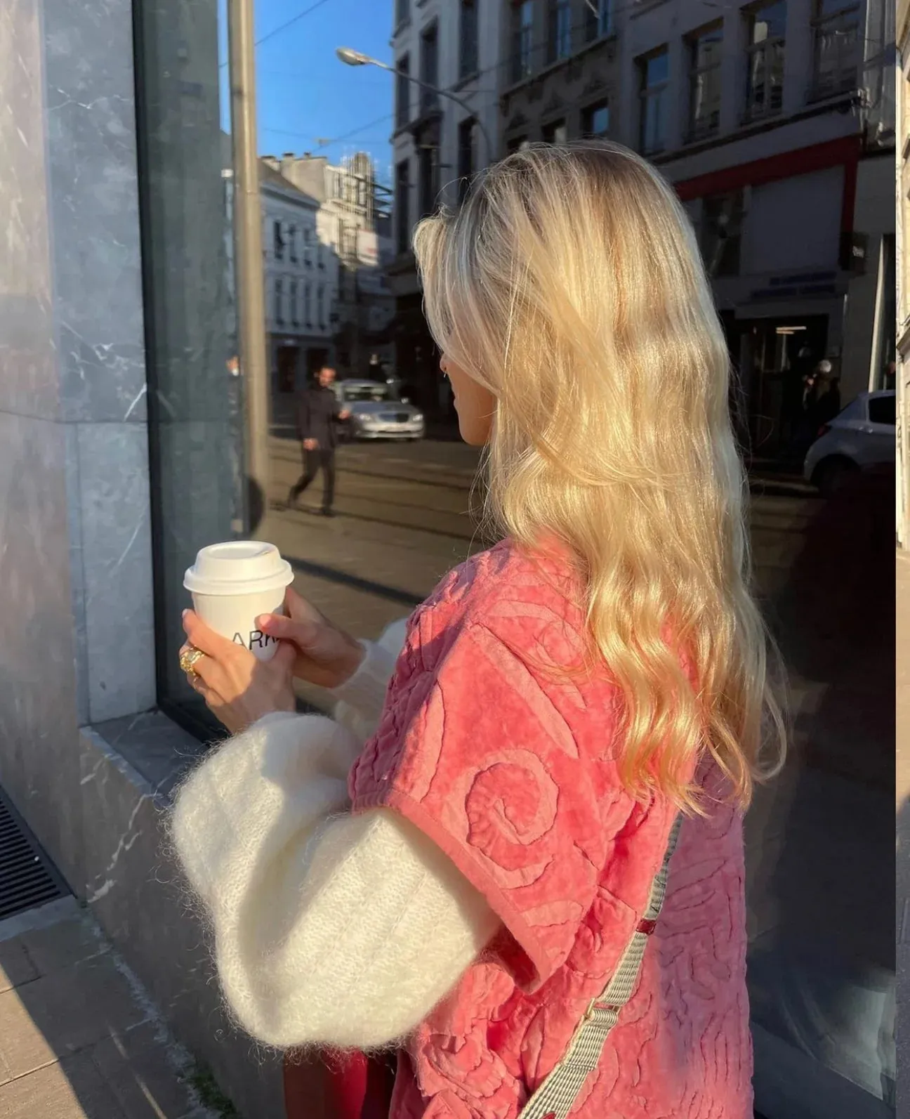 Vida Velvet Blanket Vest - Pink
